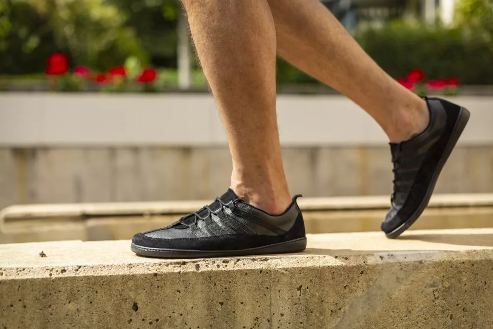 Кроссовки для женщин и мужчин ZAQQ SPARQ Low Black (чёрный цвет), фото 11